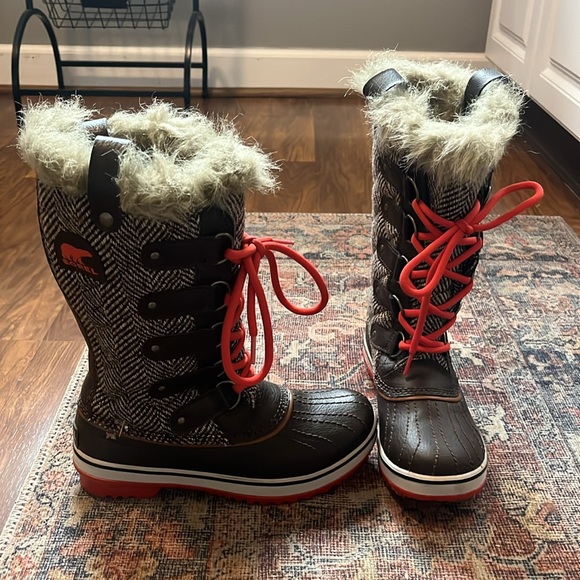 SOREL TOFINO Herringbone Boots - Picture 2 of 7